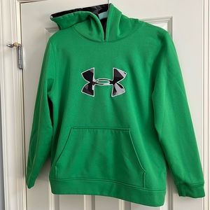Under Armour hoodie. This is a youth xl size